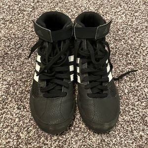 Boys wrestling shoes . Size 13 youth (little kids)) only worn for practice
